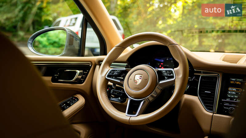 Внедорожник / Кроссовер Porsche Macan 2015 в Львове