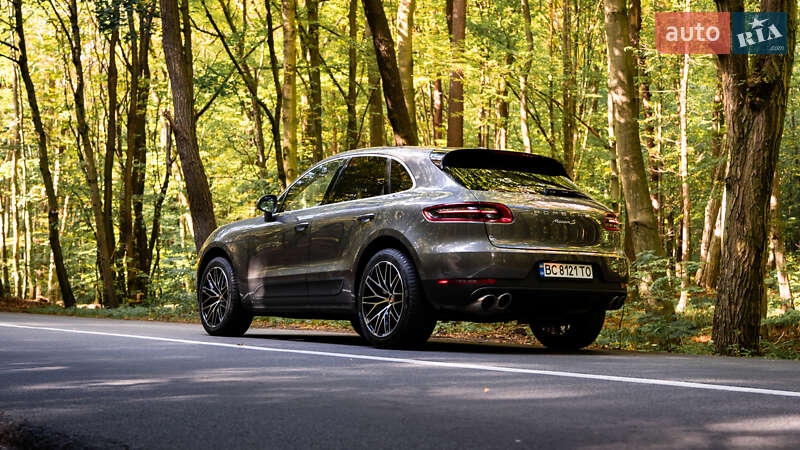 Внедорожник / Кроссовер Porsche Macan 2015 в Львове