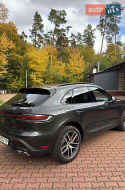 Позашляховик / Кросовер Porsche Macan 2022 в 