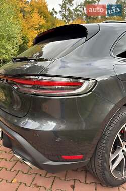 Позашляховик / Кросовер Porsche Macan 2022 в 
