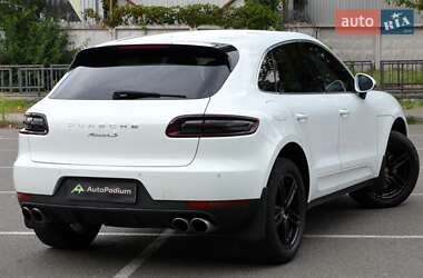 Позашляховик / Кросовер Porsche Macan 2015 в 