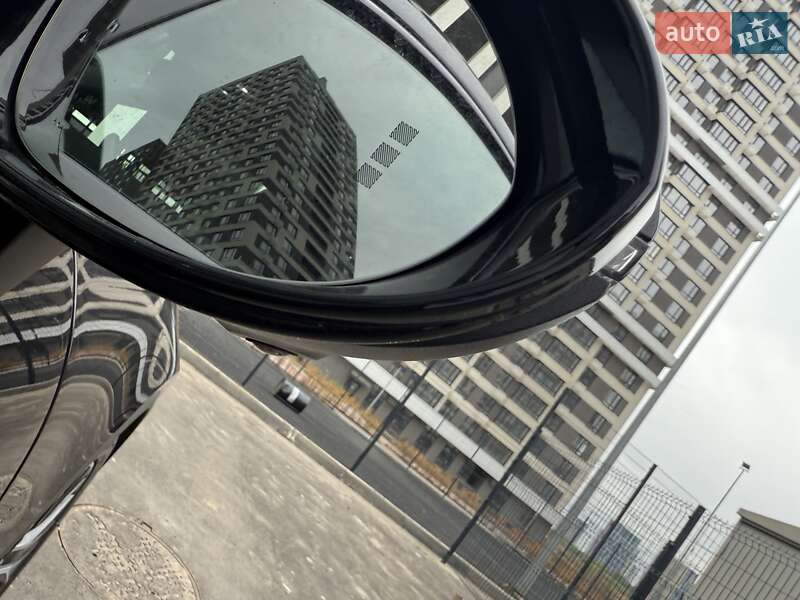 Позашляховик / Кросовер Porsche Macan 2024 в Києві