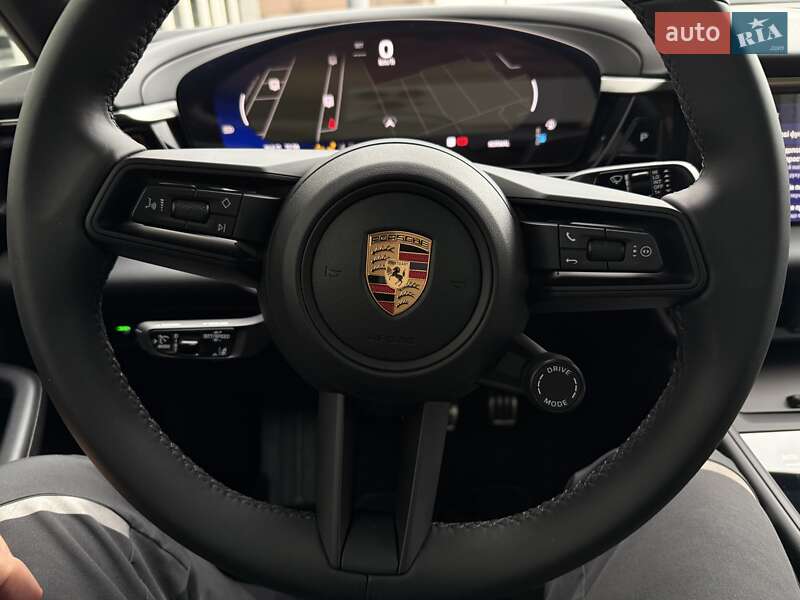 Позашляховик / Кросовер Porsche Macan 2024 в Києві