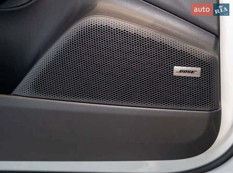 Внедорожник / Кроссовер Porsche Macan 2025 в Киеве