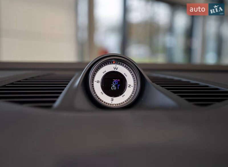 Внедорожник / Кроссовер Porsche Macan 2025 в Киеве