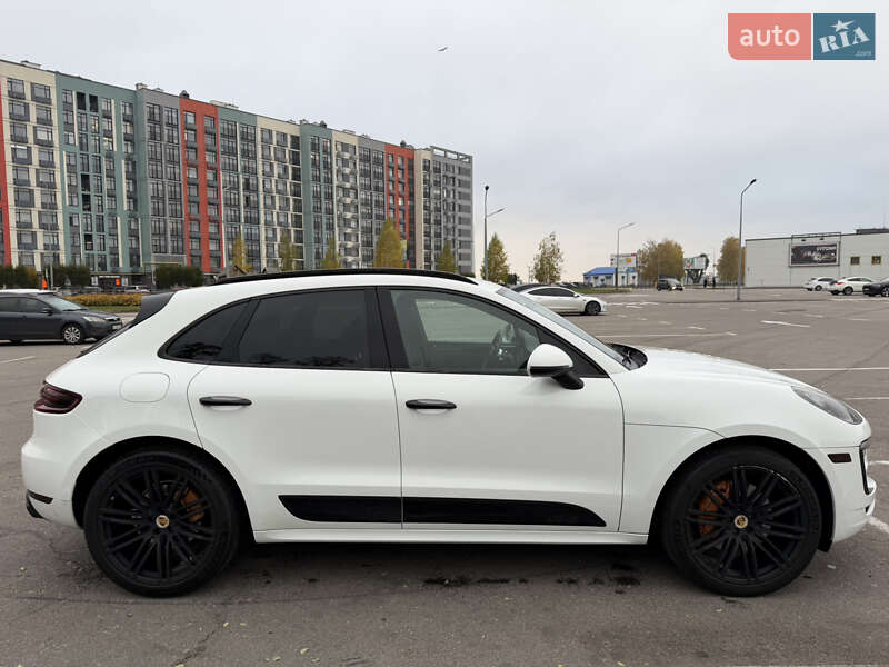 Внедорожник / Кроссовер Porsche Macan 2016 в Киеве