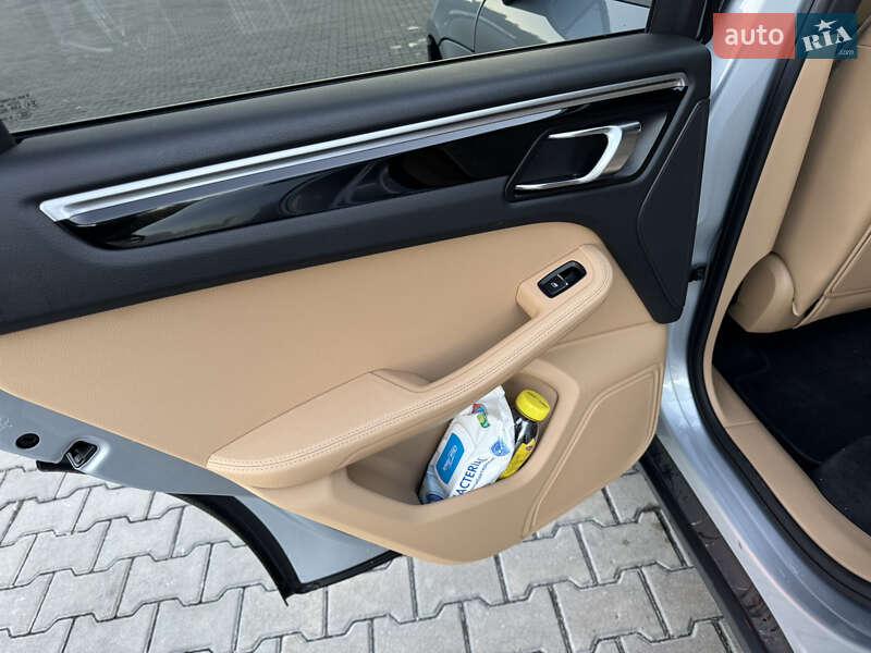 Внедорожник / Кроссовер Porsche Macan 2017 в Днепре фото 20 Внедорожник / Кроссовер Porsche Macan 2017 в Днепре