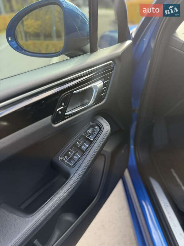Позашляховик / Кросовер Porsche Macan 2015 в Львові фото 21 Позашляховик / Кросовер Porsche Macan 2015 в Львові