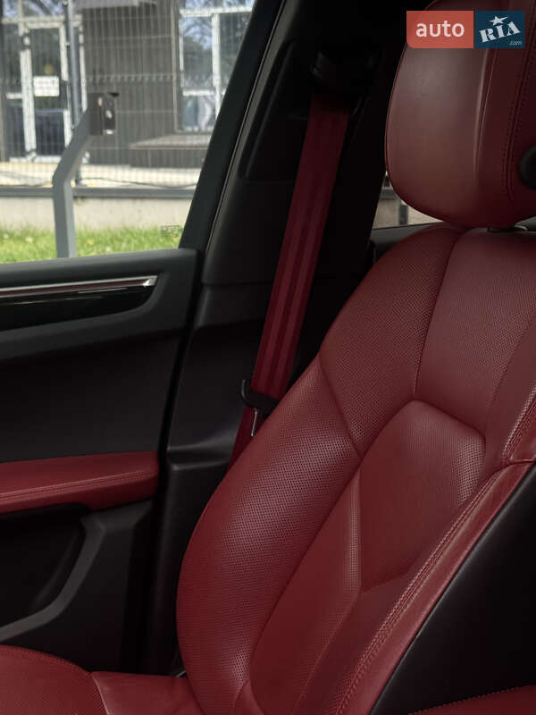 Позашляховик / Кросовер Porsche Macan 2018 в Києві