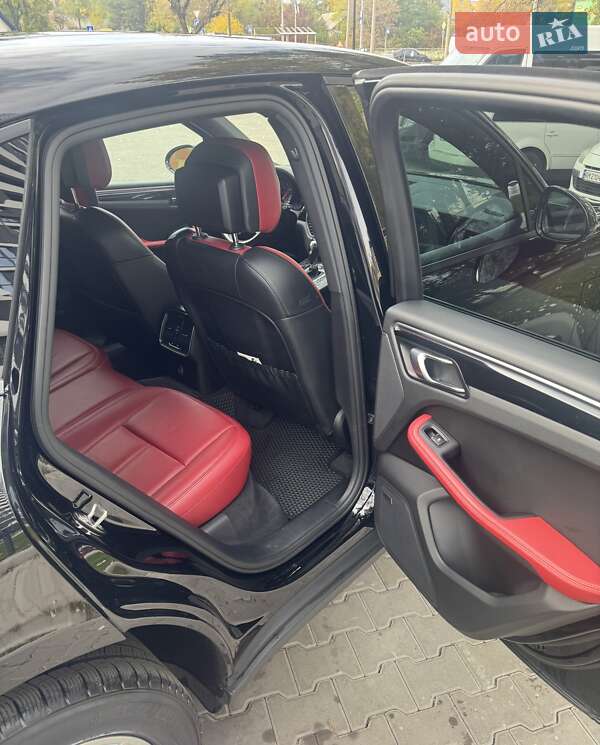 Позашляховик / Кросовер Porsche Macan 2018 в Києві