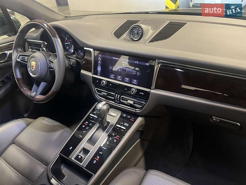 Внедорожник / Кроссовер Porsche Macan 2024 в Киеве