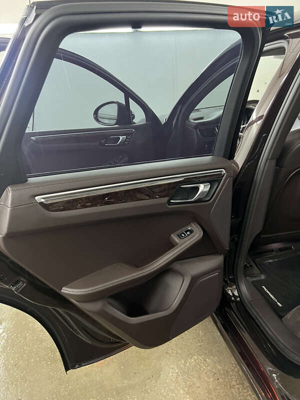 Позашляховик / Кросовер Porsche Macan 2016 в Києві фото 10 Позашляховик / Кросовер Porsche Macan 2016 в Києві