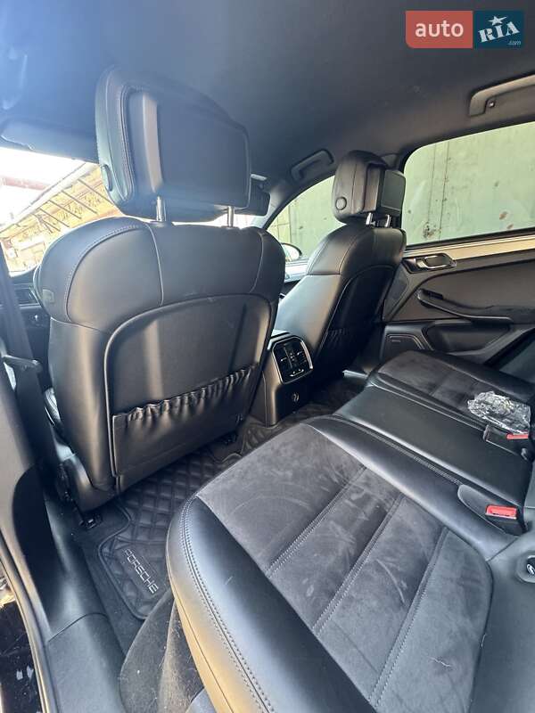 Позашляховик / Кросовер Porsche Macan 2017 в Тернополі