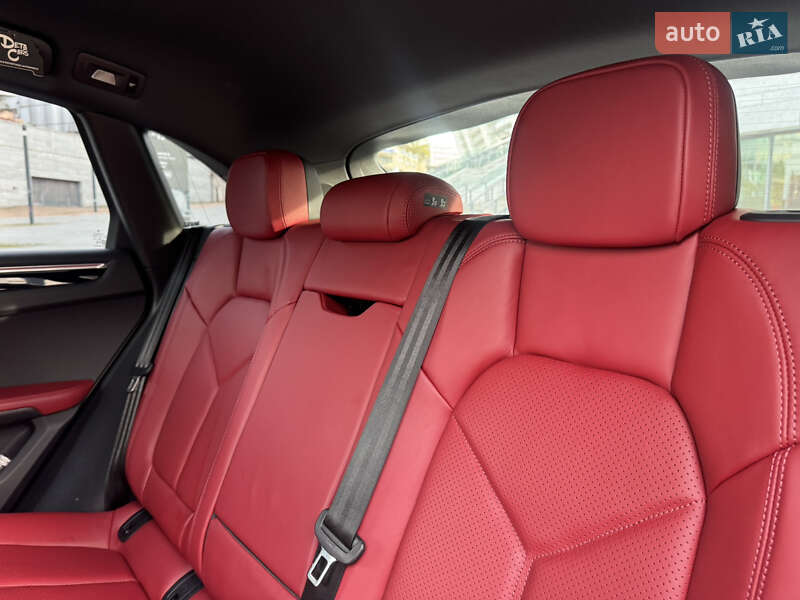 Внедорожник / Кроссовер Porsche Macan 2024 в Киеве фото 24 Внедорожник / Кроссовер Porsche Macan 2024 в Киеве