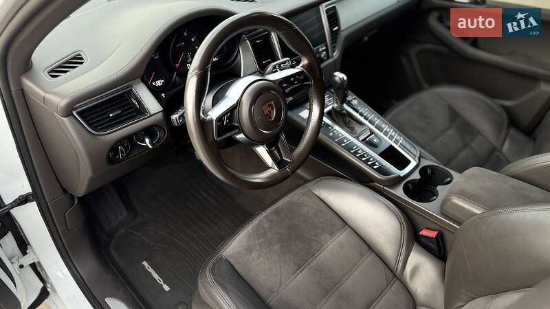 Позашляховик / Кросовер Porsche Macan 2016 в Києві фото 28 Позашляховик / Кросовер Porsche Macan 2016 в Києві