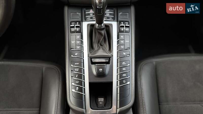 Позашляховик / Кросовер Porsche Macan 2016 в Києві фото 34 Позашляховик / Кросовер Porsche Macan 2016 в Києві