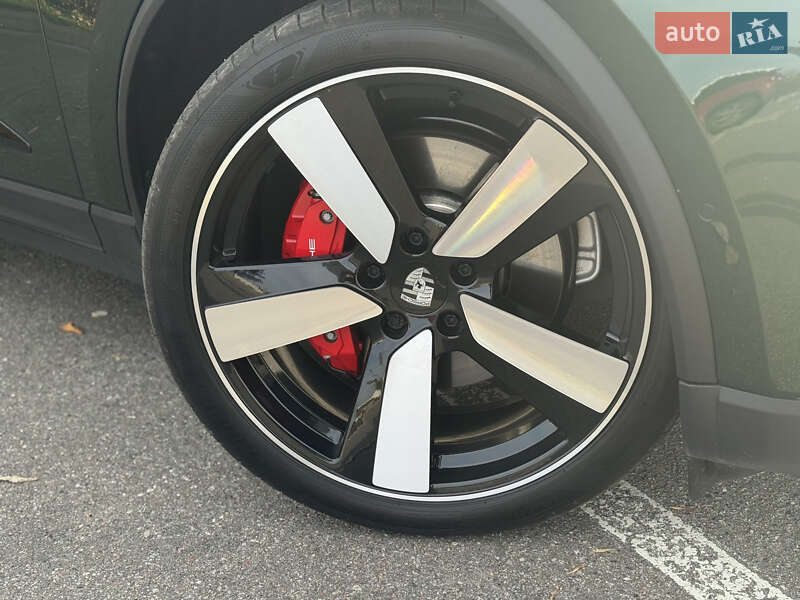 Позашляховик / Кросовер Porsche Macan 2024 в Києві