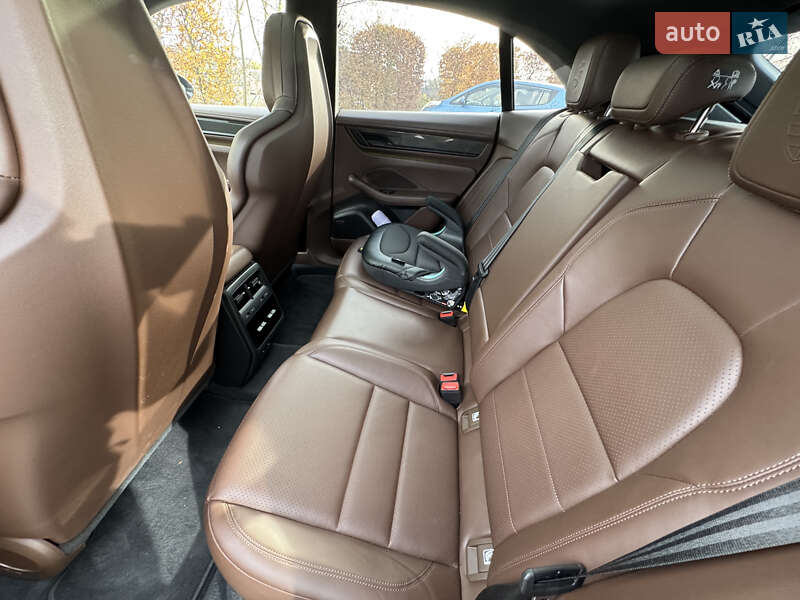 Позашляховик / Кросовер Porsche Macan 2024 в Києві