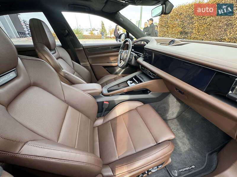 Позашляховик / Кросовер Porsche Macan 2024 в Києві