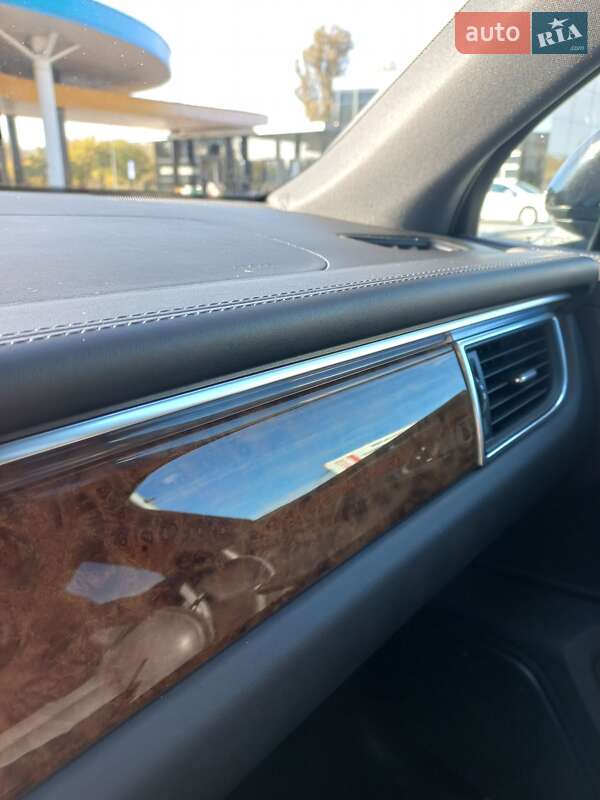 Внедорожник / Кроссовер Porsche Macan 2014 в Запорожье