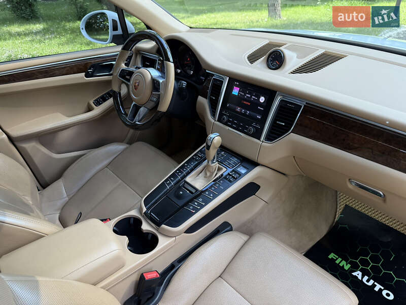 Внедорожник / Кроссовер Porsche Macan 2016 в Черкассах