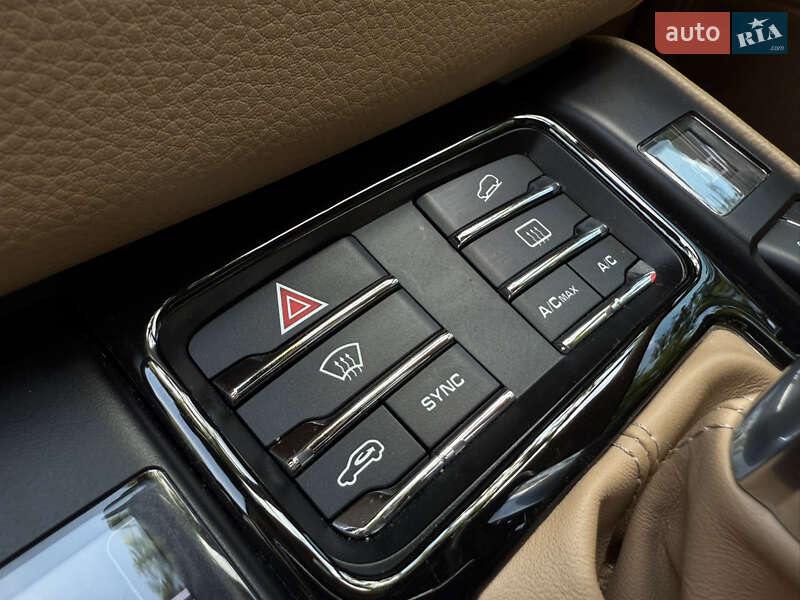 Внедорожник / Кроссовер Porsche Macan 2016 в Черкассах