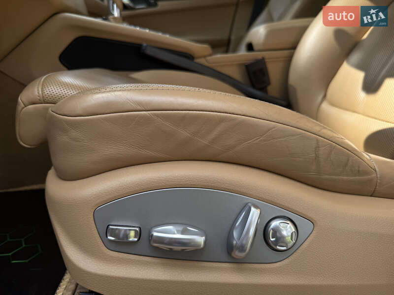 Внедорожник / Кроссовер Porsche Macan 2016 в Черкассах