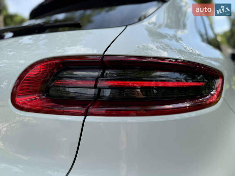 Внедорожник / Кроссовер Porsche Macan 2016 в Черкассах