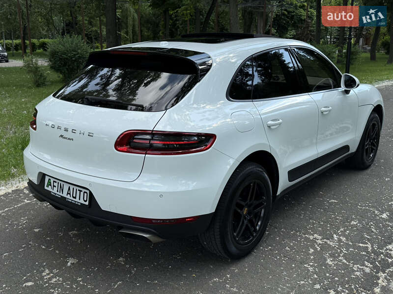 Внедорожник / Кроссовер Porsche Macan 2016 в Черкассах