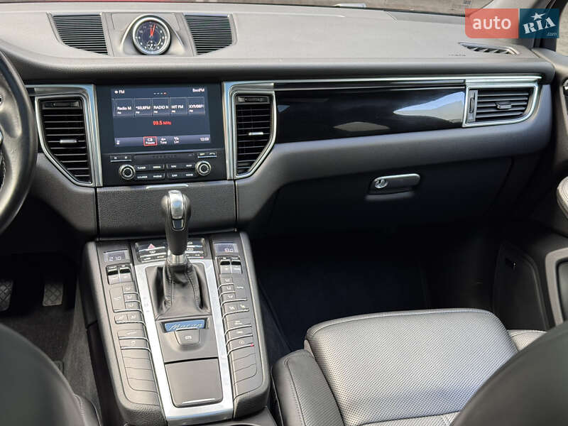 Внедорожник / Кроссовер Porsche Macan 2017 в Киеве фото 32 Внедорожник / Кроссовер Porsche Macan 2017 в Киеве