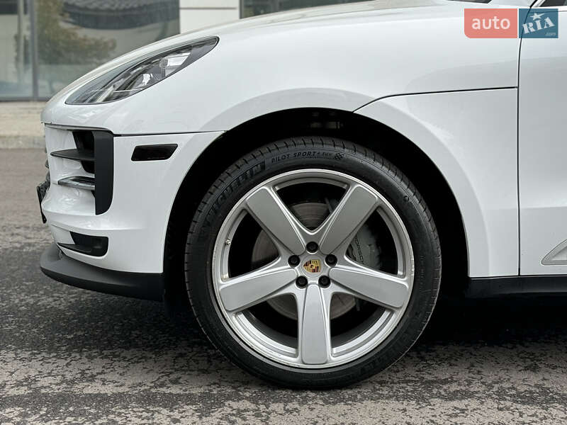 Позашляховик / Кросовер Porsche Macan 2019 в Харкові