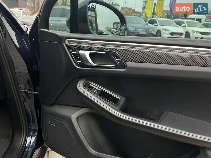 Позашляховик / Кросовер Porsche Macan 2017 в Львові