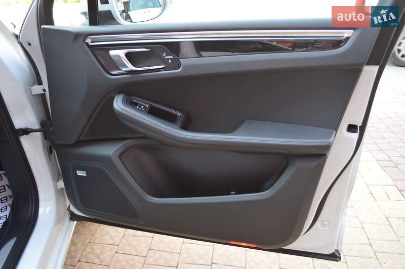 Внедорожник / Кроссовер Porsche Macan 2018 в Львове