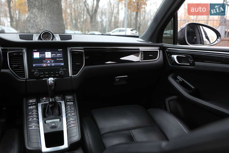 Позашляховик / Кросовер Porsche Macan 2018 в Харкові