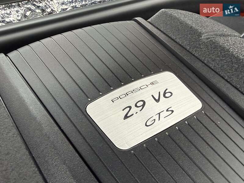 Позашляховик / Кросовер Porsche Macan 2022 в Києві