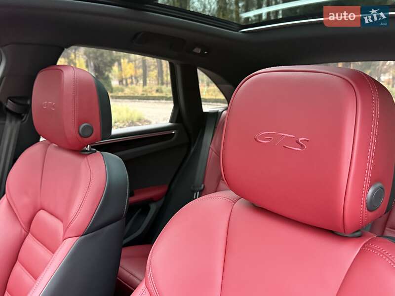 Позашляховик / Кросовер Porsche Macan 2022 в Києві