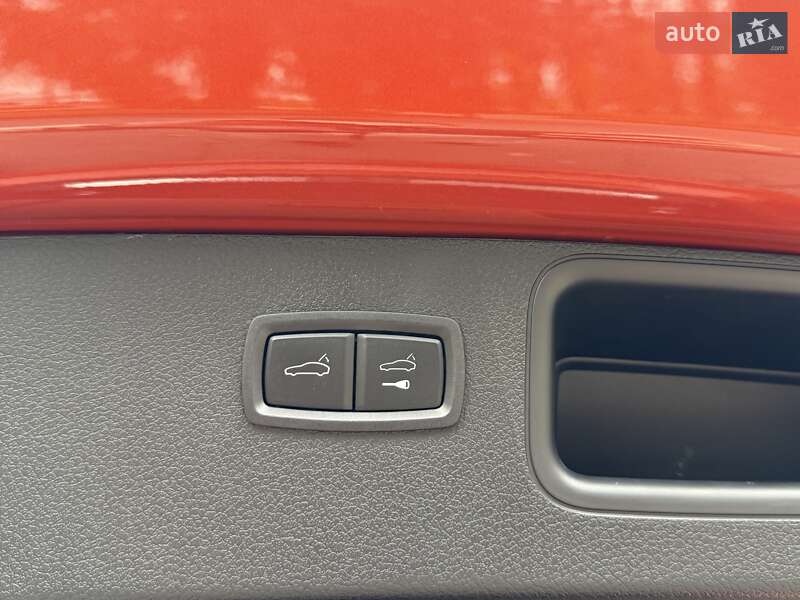 Позашляховик / Кросовер Porsche Macan 2022 в Києві