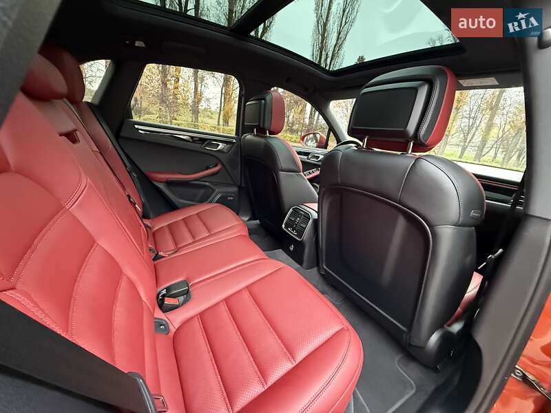 Позашляховик / Кросовер Porsche Macan 2022 в Києві