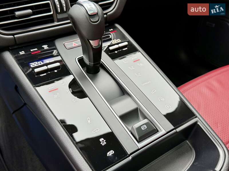 Позашляховик / Кросовер Porsche Macan 2022 в Києві