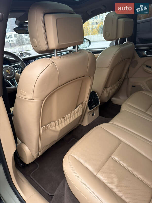 Позашляховик / Кросовер Porsche Macan 2017 в Києві