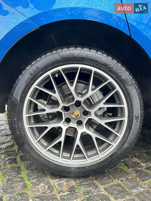 Позашляховик / Кросовер Porsche Macan 2015 в Києві