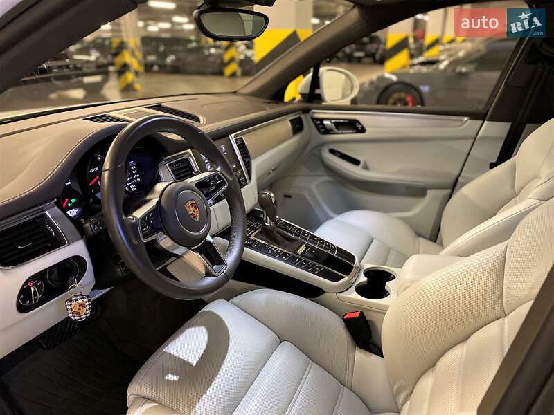 Внедорожник / Кроссовер Porsche Macan 2017 в Киеве фото 4 Внедорожник / Кроссовер Porsche Macan 2017 в Киеве