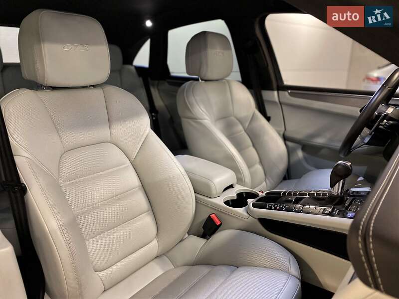 Внедорожник / Кроссовер Porsche Macan 2017 в Киеве фото 47 Внедорожник / Кроссовер Porsche Macan 2017 в Киеве