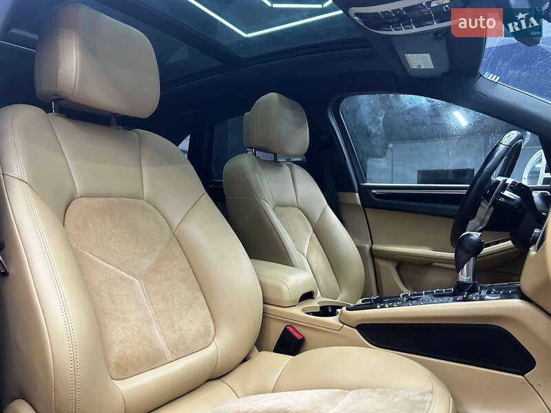 Внедорожник / Кроссовер Porsche Macan 2018 в Черновцах фото 22 Внедорожник / Кроссовер Porsche Macan 2018 в Черновцах