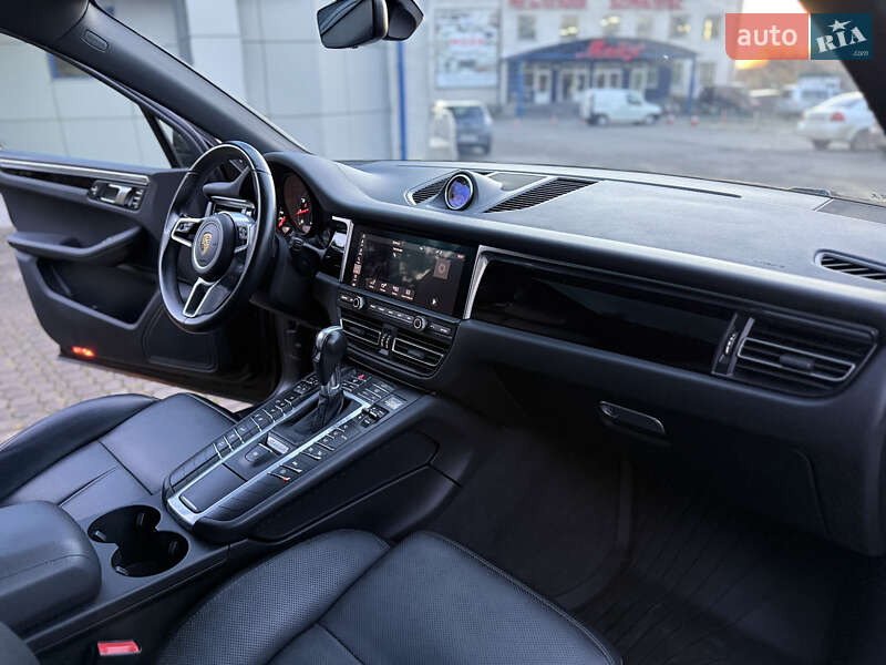 Позашляховик / Кросовер Porsche Macan 2021 в Чернівцях фото 32 Позашляховик / Кросовер Porsche Macan 2021 в Чернівцях