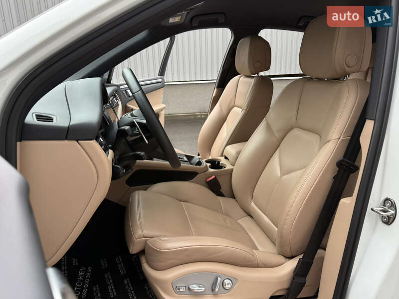 Внедорожник / Кроссовер Porsche Macan 2023 в Киеве фото 40 Внедорожник / Кроссовер Porsche Macan 2023 в Киеве