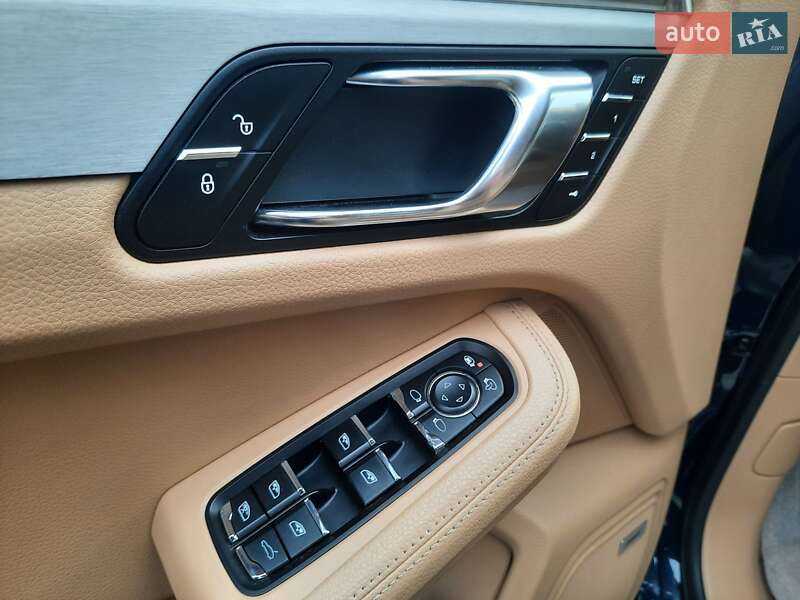 Внедорожник / Кроссовер Porsche Macan 2016 в Ирпене