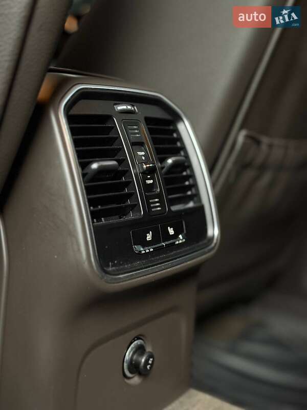 Внедорожник / Кроссовер Porsche Macan 2015 в Полтаве