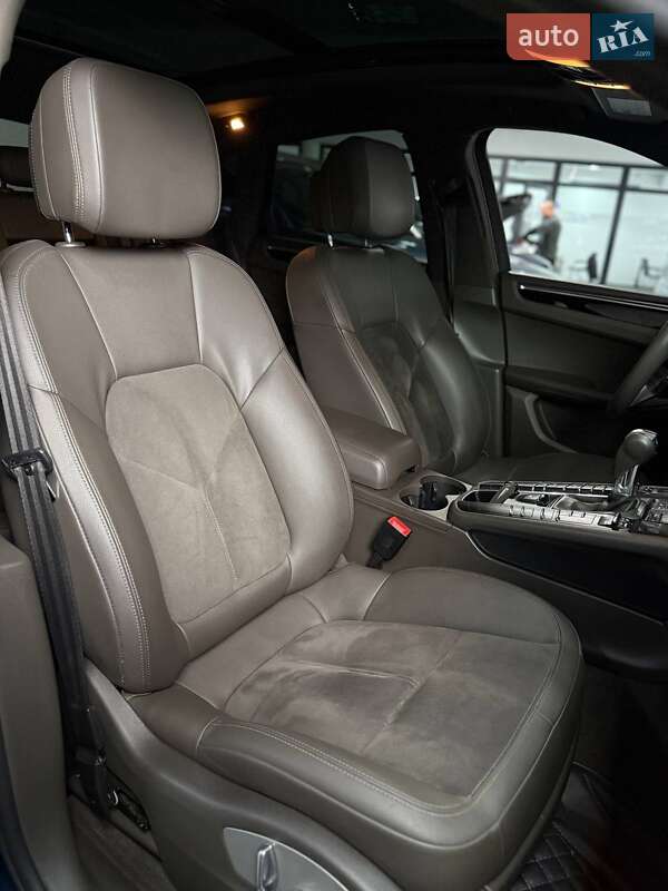 Внедорожник / Кроссовер Porsche Macan 2015 в Полтаве