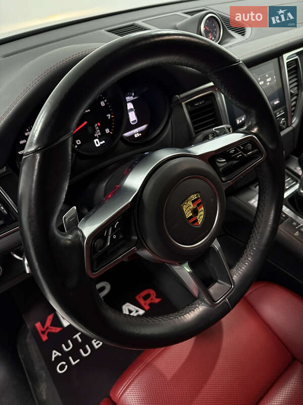 Позашляховик / Кросовер Porsche Macan 2018 в Одесі